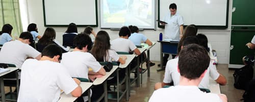 Plataforma ajuda a localizar crianças fora da escola  