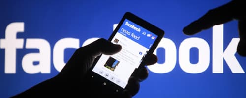 Facebook nega monitoramento de conversas através de seu aplicativo no celular 
