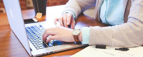 Depoimento: aluna conclui 7 cursos de Pós na Estácio e comenta experiência 