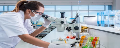 Especialize-se em Gestão Industrial Farmacêutica e amplie seus conhecimentos 