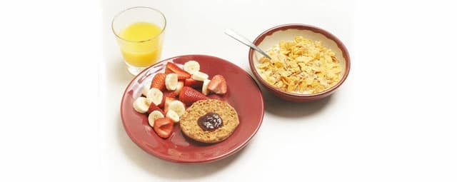 Tomar café da manhã ajuda na prevenção de doenças cardíacas?