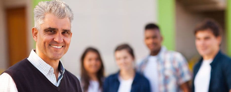 Estácio oferece diversos cursos de Pós nas modalidades presencial e EAD