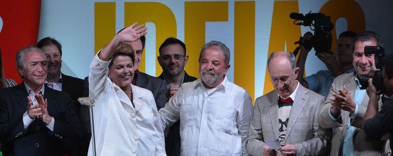 Presidente Dilma é reeleita com 51,64% dos votos