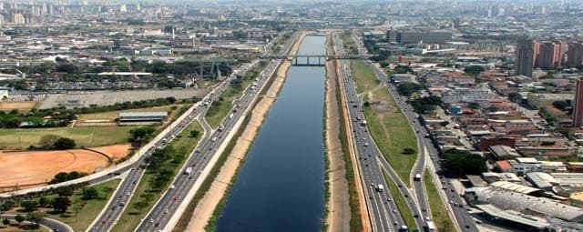 Velocidade máxima permitida nas marginais será diminuída em 2015