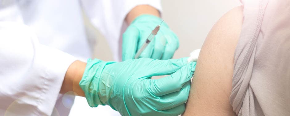 Campanha de vacinação é ampliada após aumento de 300% em casos de sarampo