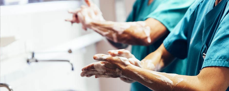 O papel da biossegurança na área de saúde laboratorial e hospitalar