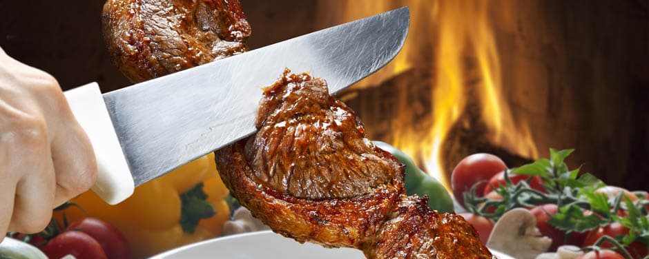 Pesquisa associa câncer ao consumo excessivo de carne bem passada